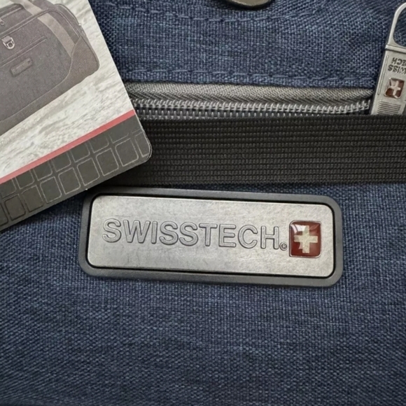 Swiss tech 24" Duffel - Picture 4 of 5
